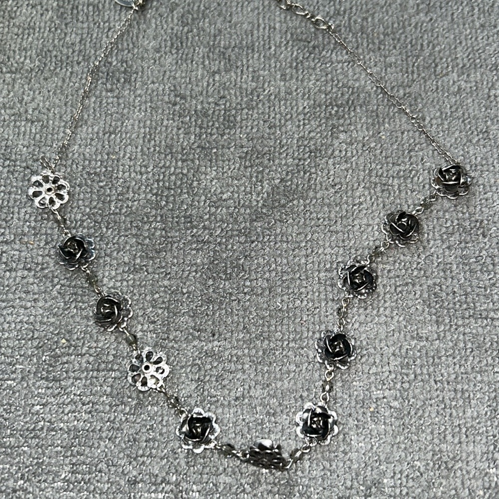 Liz Palacious Silver Floral Necklace Choker